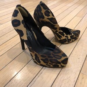 Leopard print Jessica Simpson shoes 7 1/2